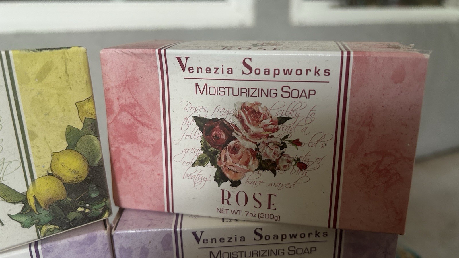 LOT (4) VENEZIA Soap works PURE VEGETABLE LEMON Verbena, Rose, Lavender Soap 7oz