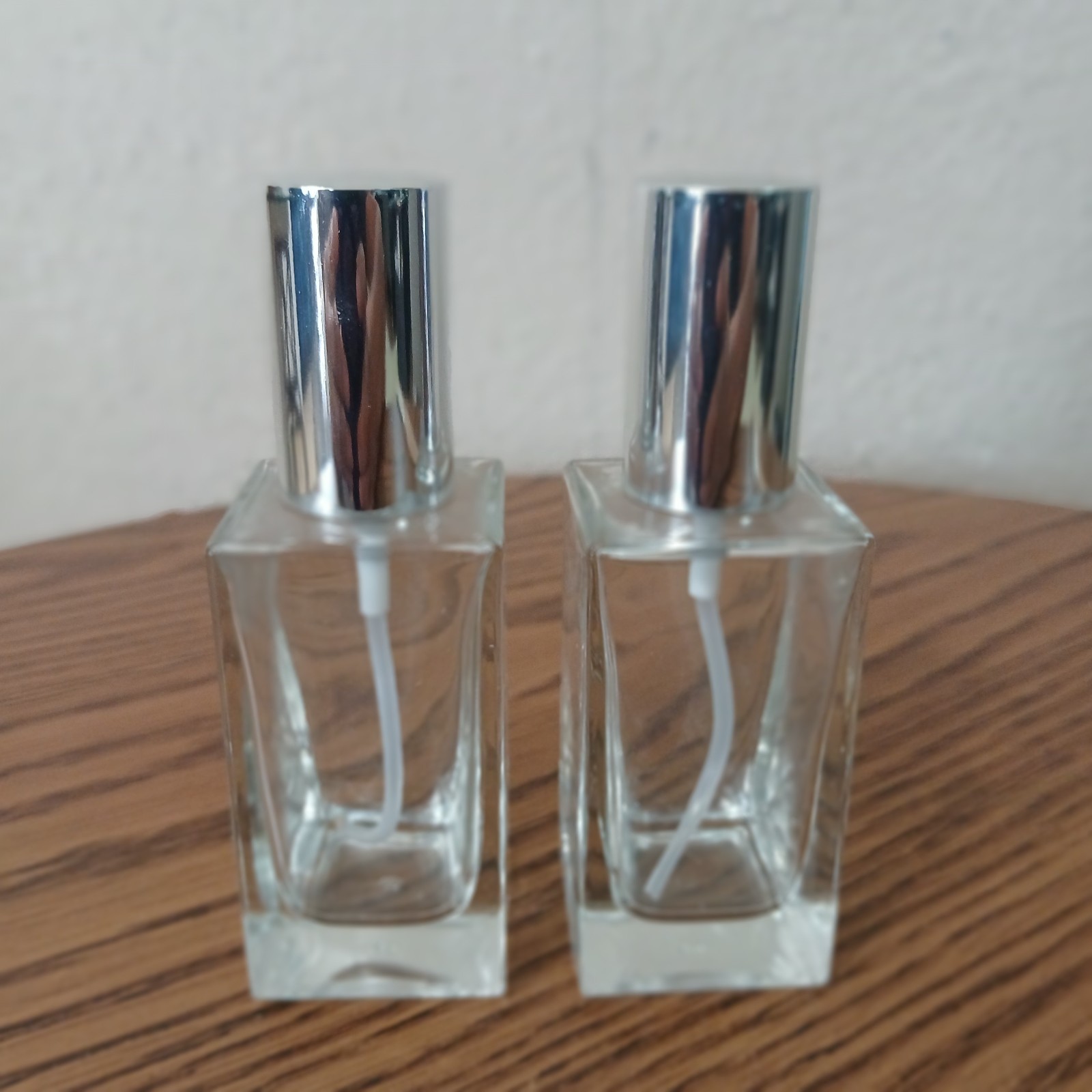 Perfume Cologne Essential Atomizer Refillable 2 Glass Bottle Sprayer 50 ml 5530