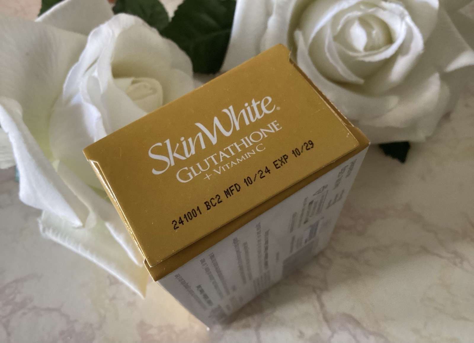 SkinWhite WHITENING Soap Glutathione + Vit C Whitens In 5 Days