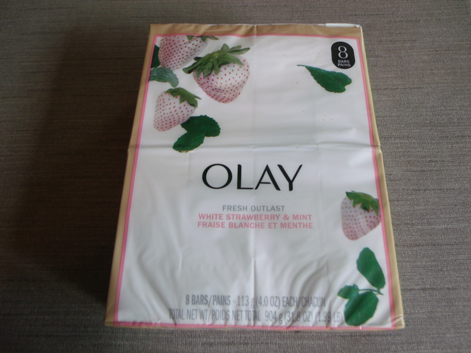 OLAY FRESH OUTLAST WHITE STRAWBERRY & MINT 8 4OZ BAR SOAP NEW IN PACKAGE