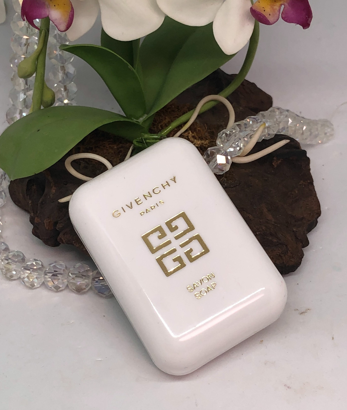 Eau De Givenchy by Givenchy Perfumed Soap with Case – 1.1 oz Travel Size
