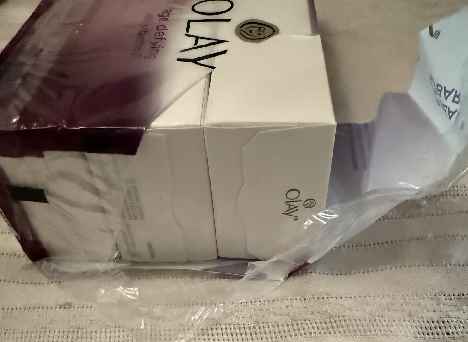 Olay Age Defying Beauty Bar Soap 6 Pack Old Formula Vitamin E ~TORN PKG BARS NEW