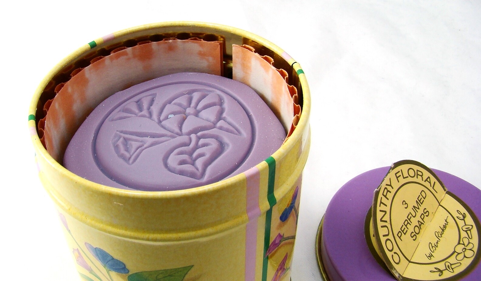 Ben Rickert COUNTRY FLORAL 3 Perfumed Soap Bars in Metal Canister 3.5 oz NEW