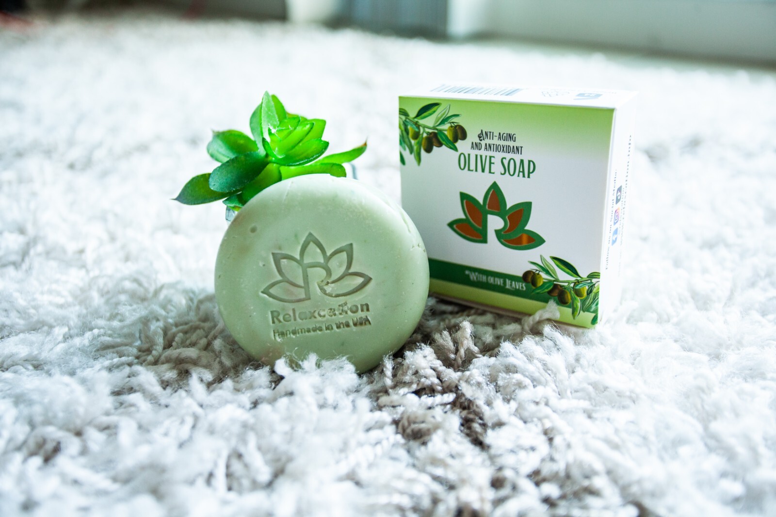 Natural Cold Process Olive Oil Soap Bar with Organic Olive Oil and Olive Leaves
