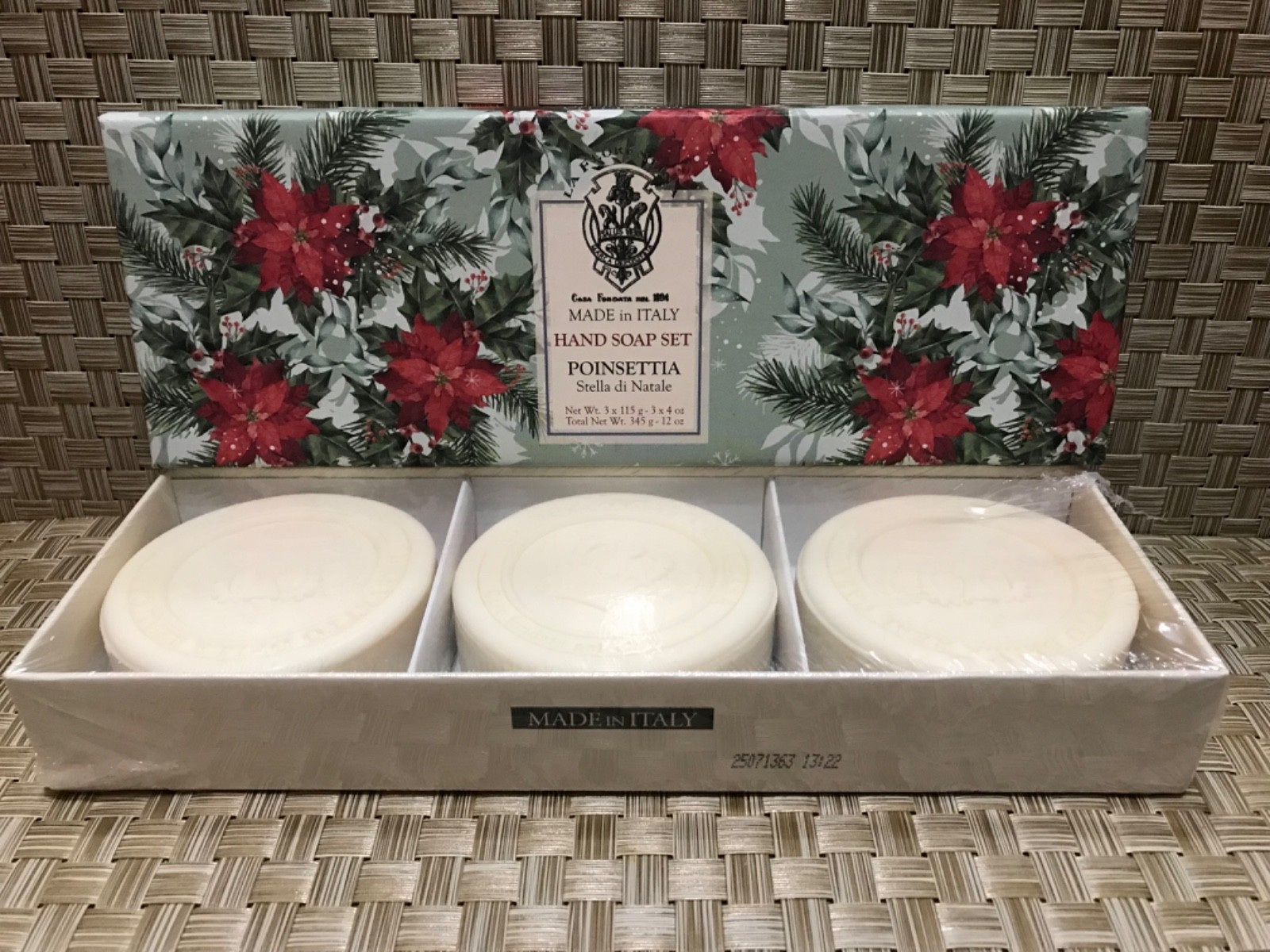 Poinsettia “Stella Di Natale” 3x4oz (12oz) Hand Soap Set from ITALY