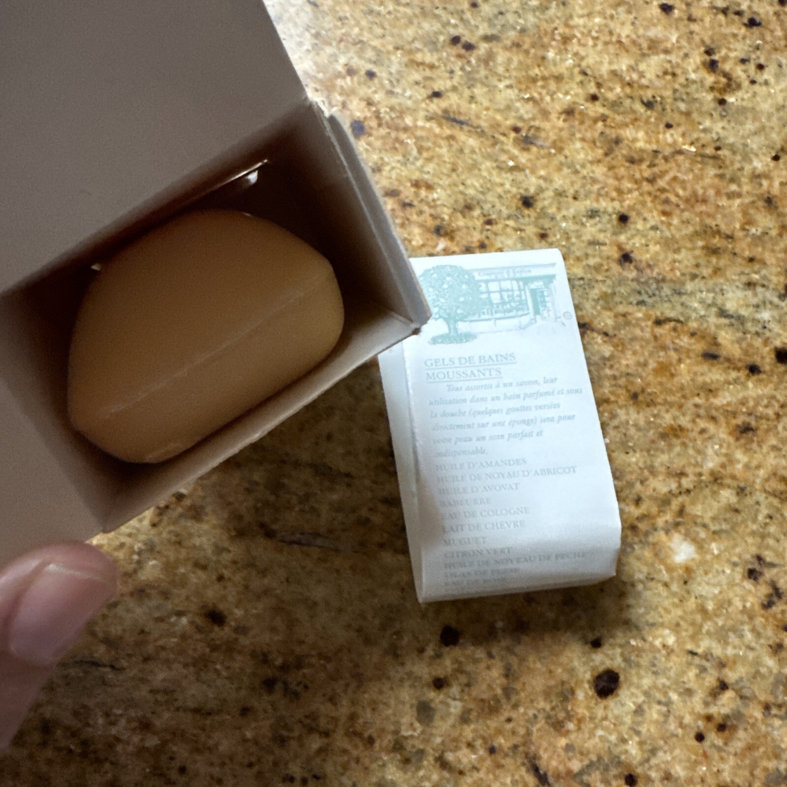 Vintage 1984 Crabtree & Evelyn London APRICOT KERNEL OIL SOAP 3.5oz 100g