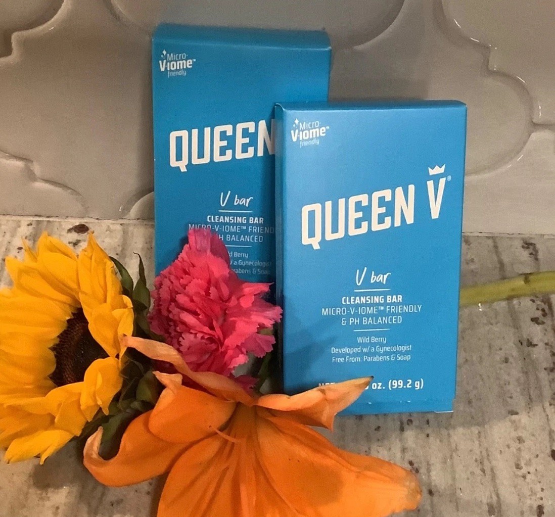 NEW- 2 Pack Queen V Cleansing Bar V Bar WILD BERRY pH Balanced Soap 3.5oz Sealed