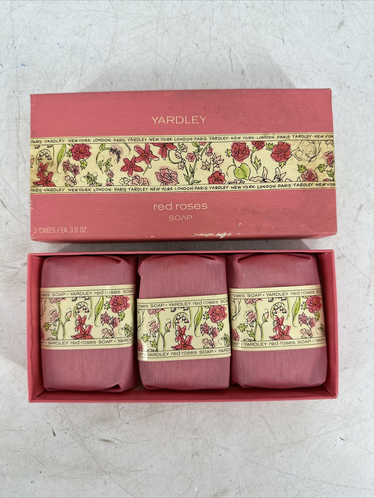 NEW Yardley Red Roses Soaps 3 Cakes 3.0 oz Each 3162
