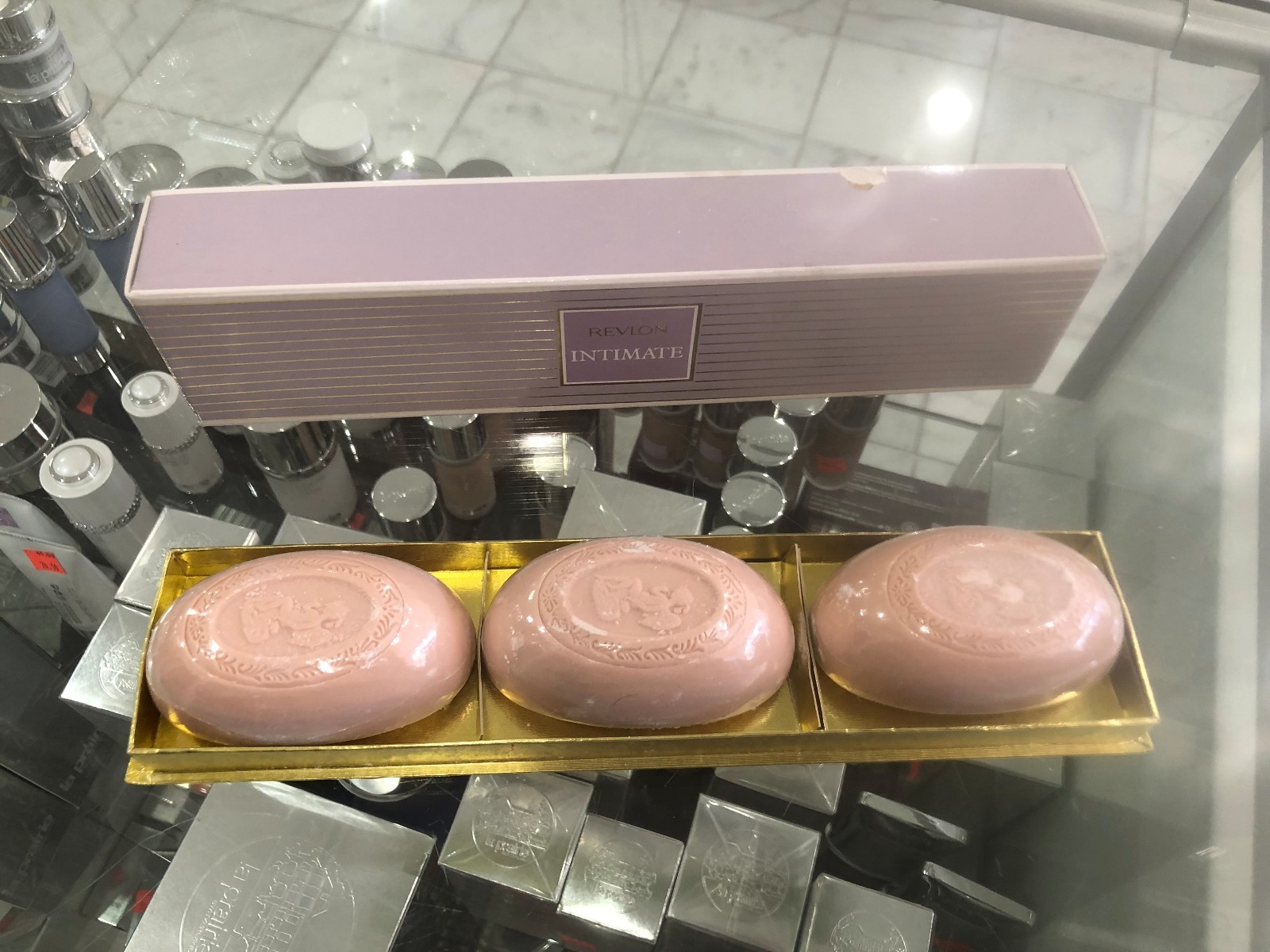 Revlon Intimate, 3 soaps. 95 g each