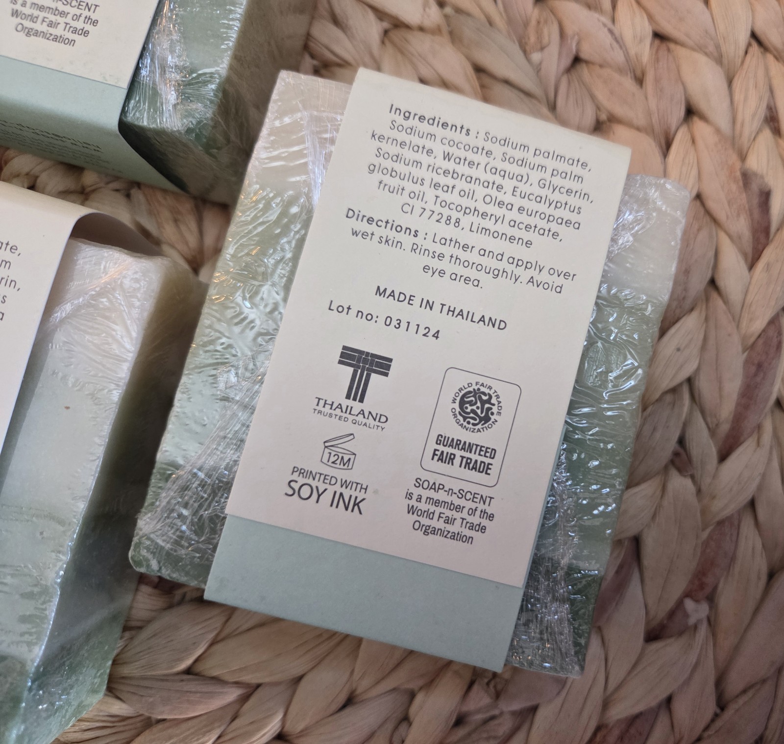 Soap- Scent Ombre’ Green LG Handemade Eucalyptus Soap 8.3 Oz EACH Lot Of 4 NEW