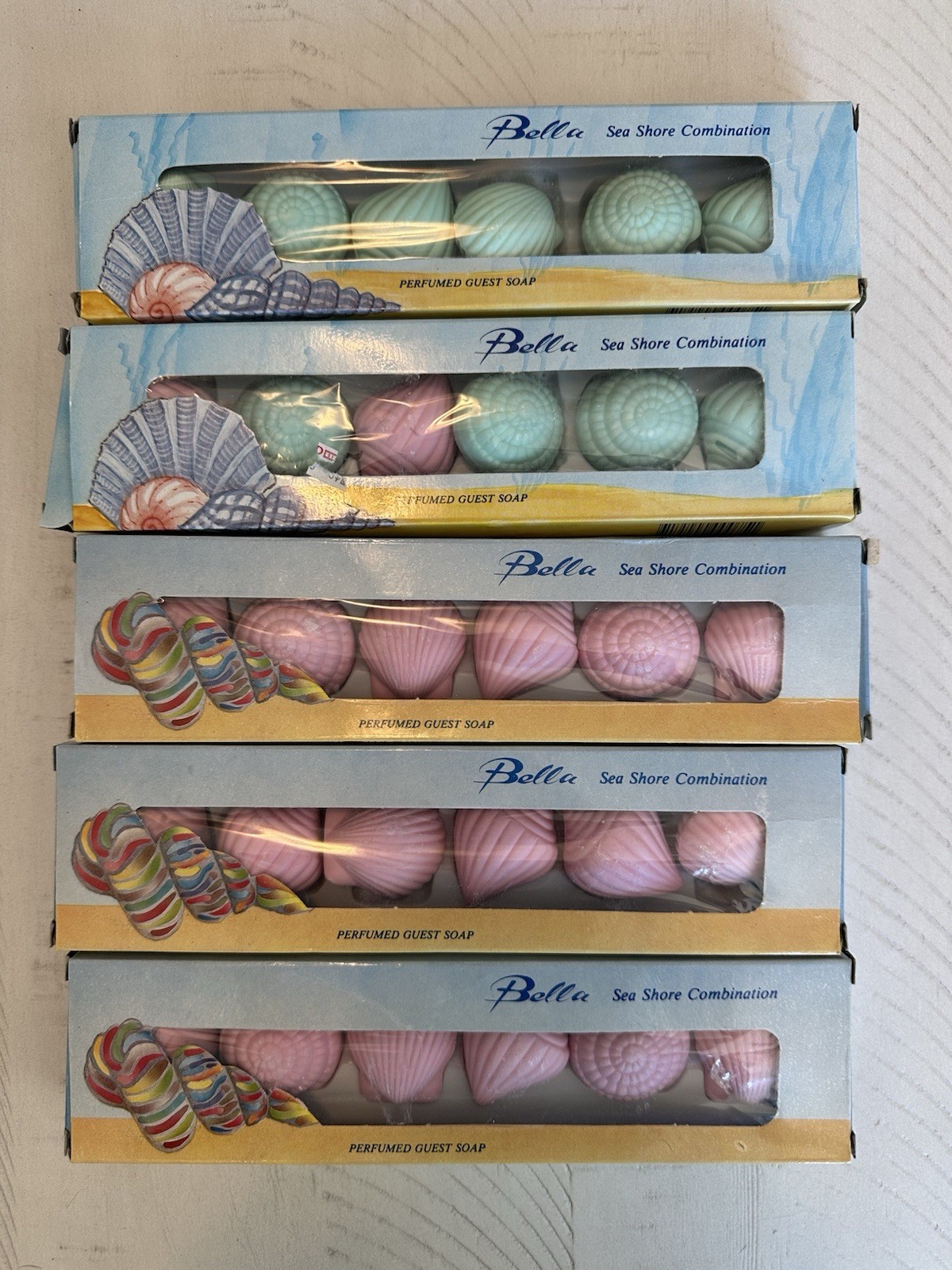 New In Box Vintage 30 Sea Shell Guest Soaps Beachy Pink & Mint Green