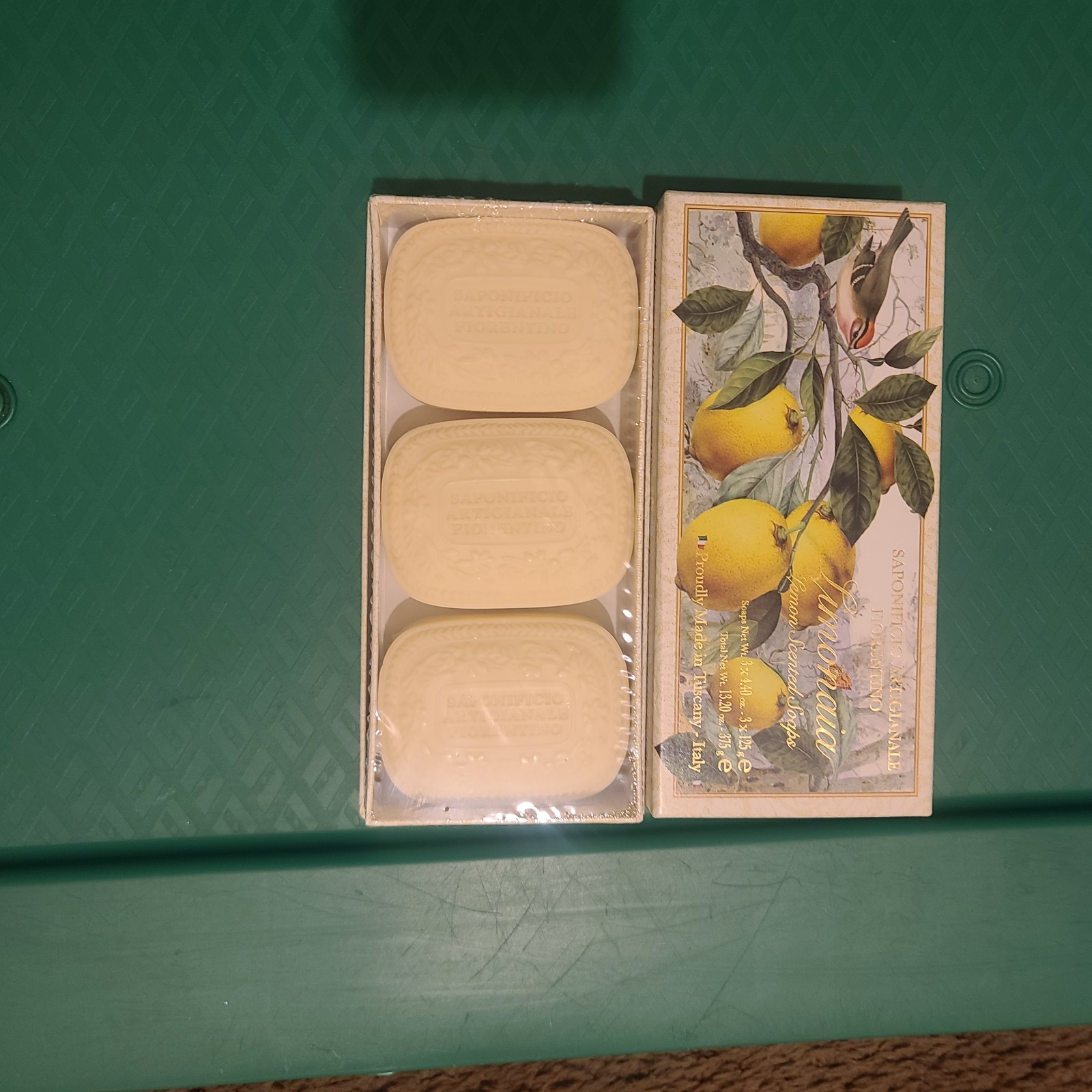 Saponificio LEMON Scented Soaps Tuscany (3) 4.4 oz GIFTBOX