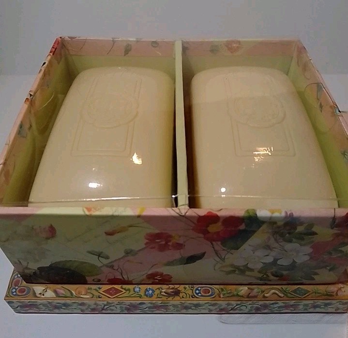 BEAUTY Punch Studio Jasmine 2 Bars Soap Triple Milled Keepsake Box Roses