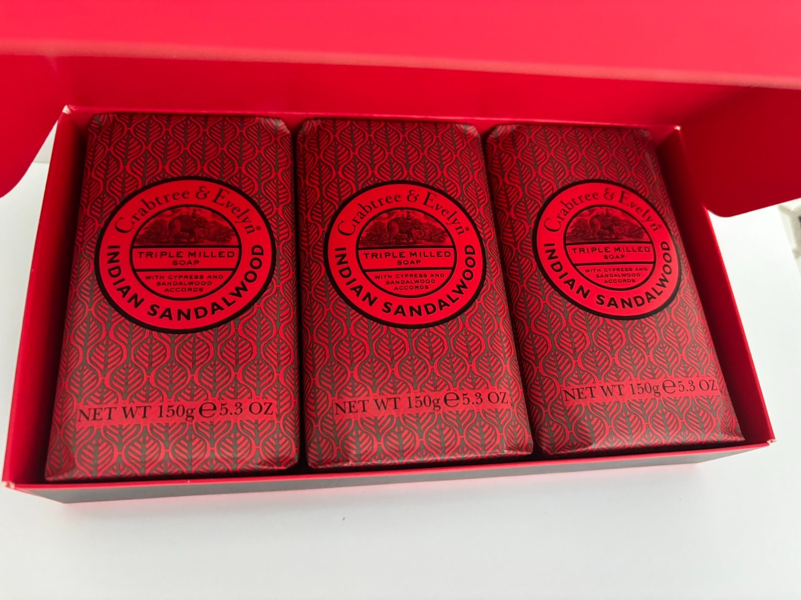 CRABTREE & EVELYN INDIAN SANDALWOOD SOAP SET of THREE (3) SEALED BARS NEW in BOX