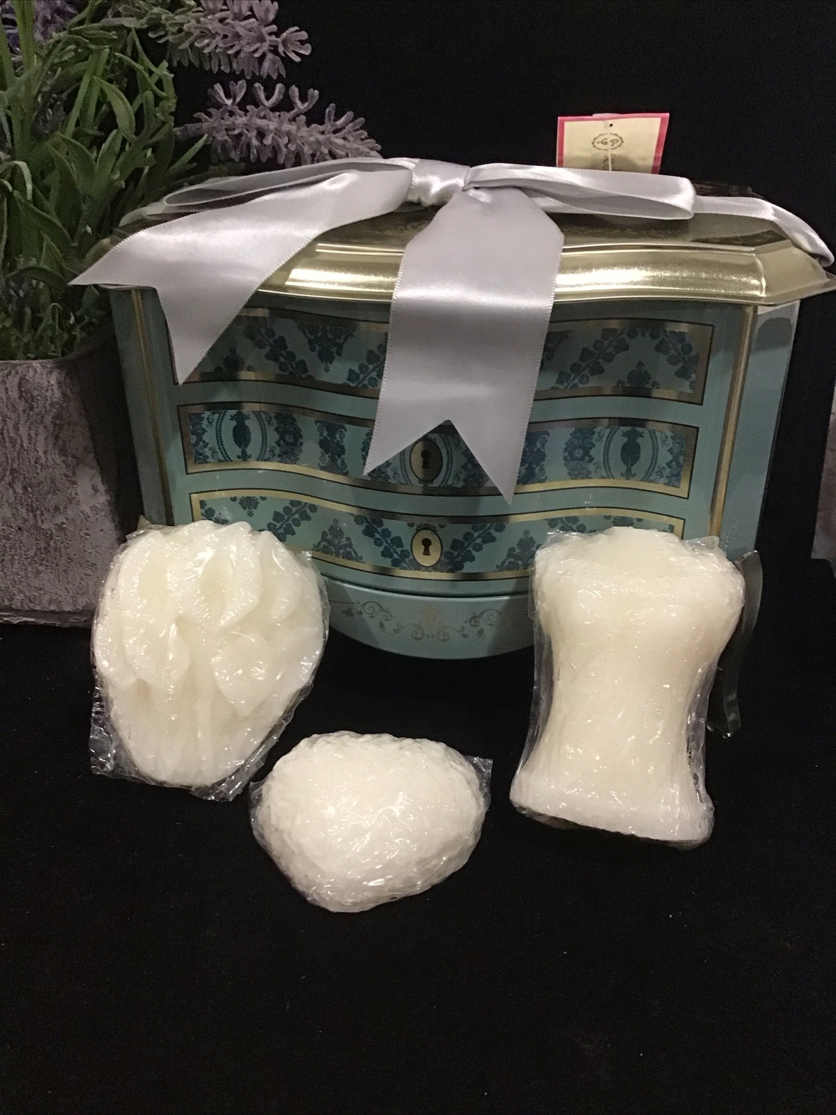 Metal Tin Box With Perfumed Soap By Seda France, Unique Gift . Selling Inventory