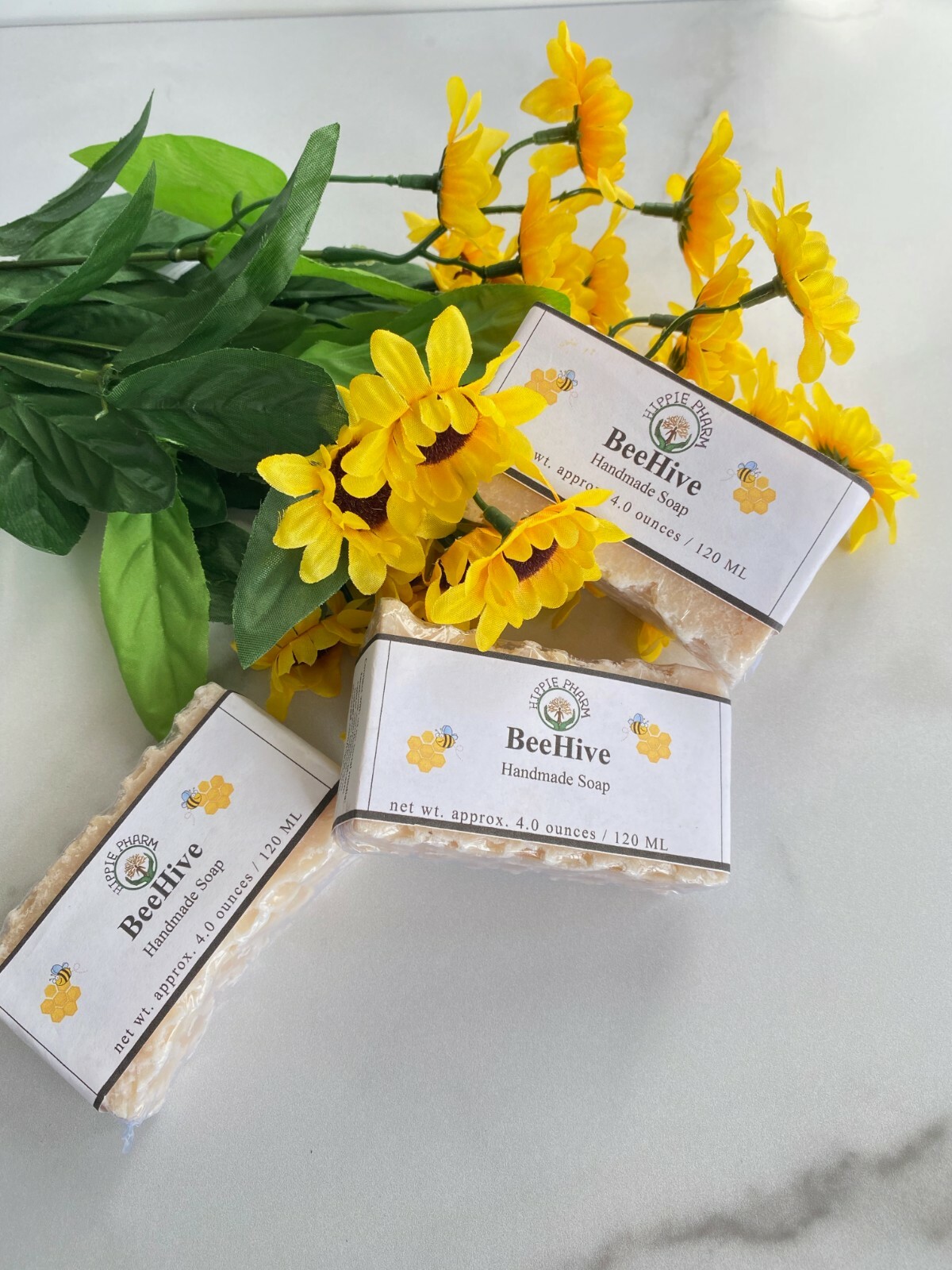 BeeHive Soap Vegan Lot of 4-4 oz handcrafted all natural made with Raw Honey 