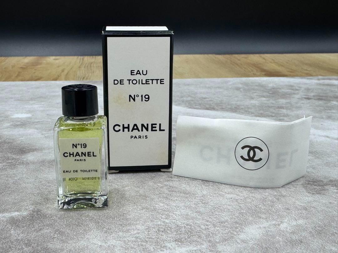 CHANEL Savon N°19 75g 2 pieces body soap+EDT Brand new, unused, ships from Japan