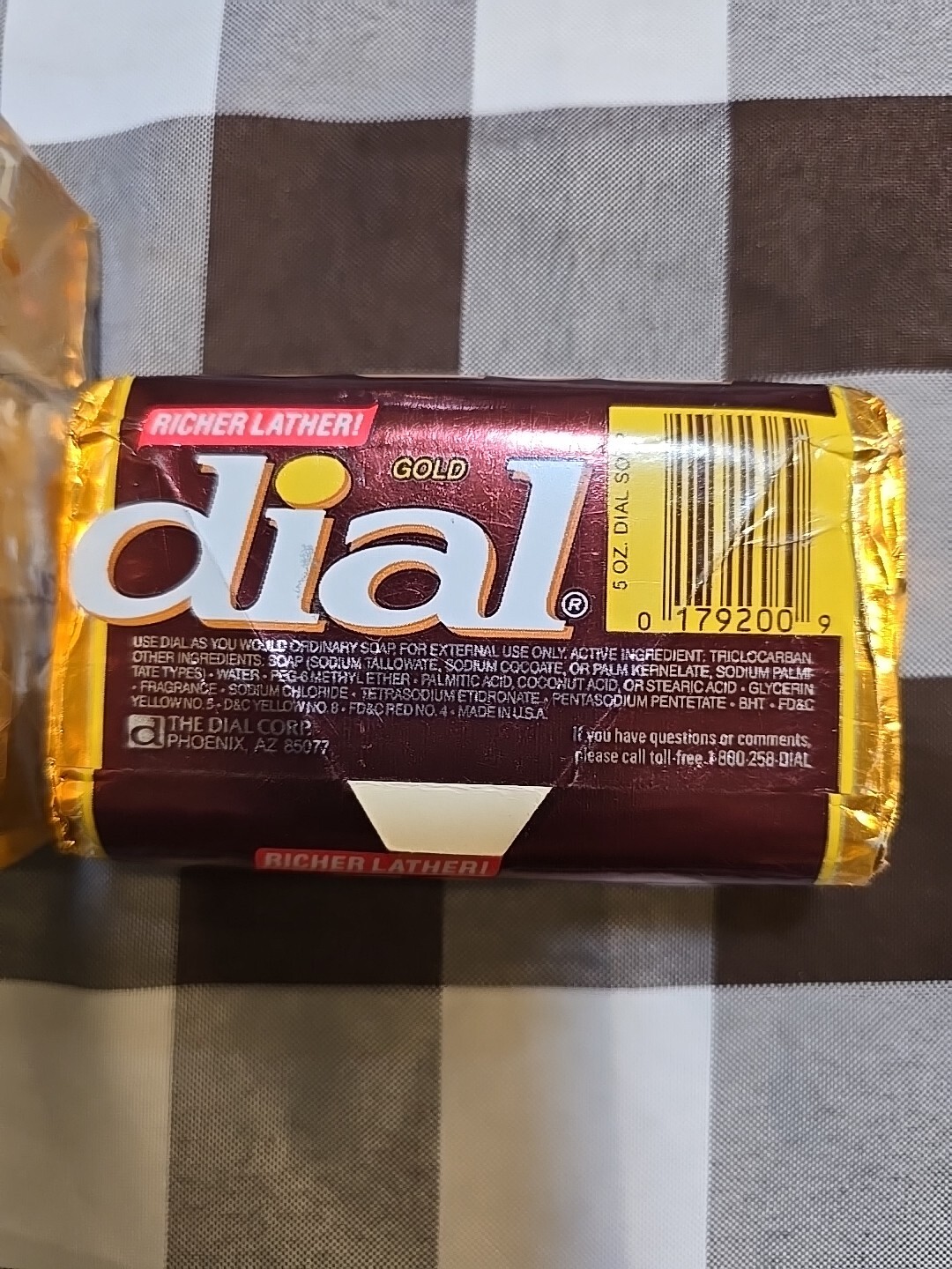 NEW 4-5 Oz. Bar Pack Vintage Dial Gold Bath Size Bars Soap Gold Foil Wrapper