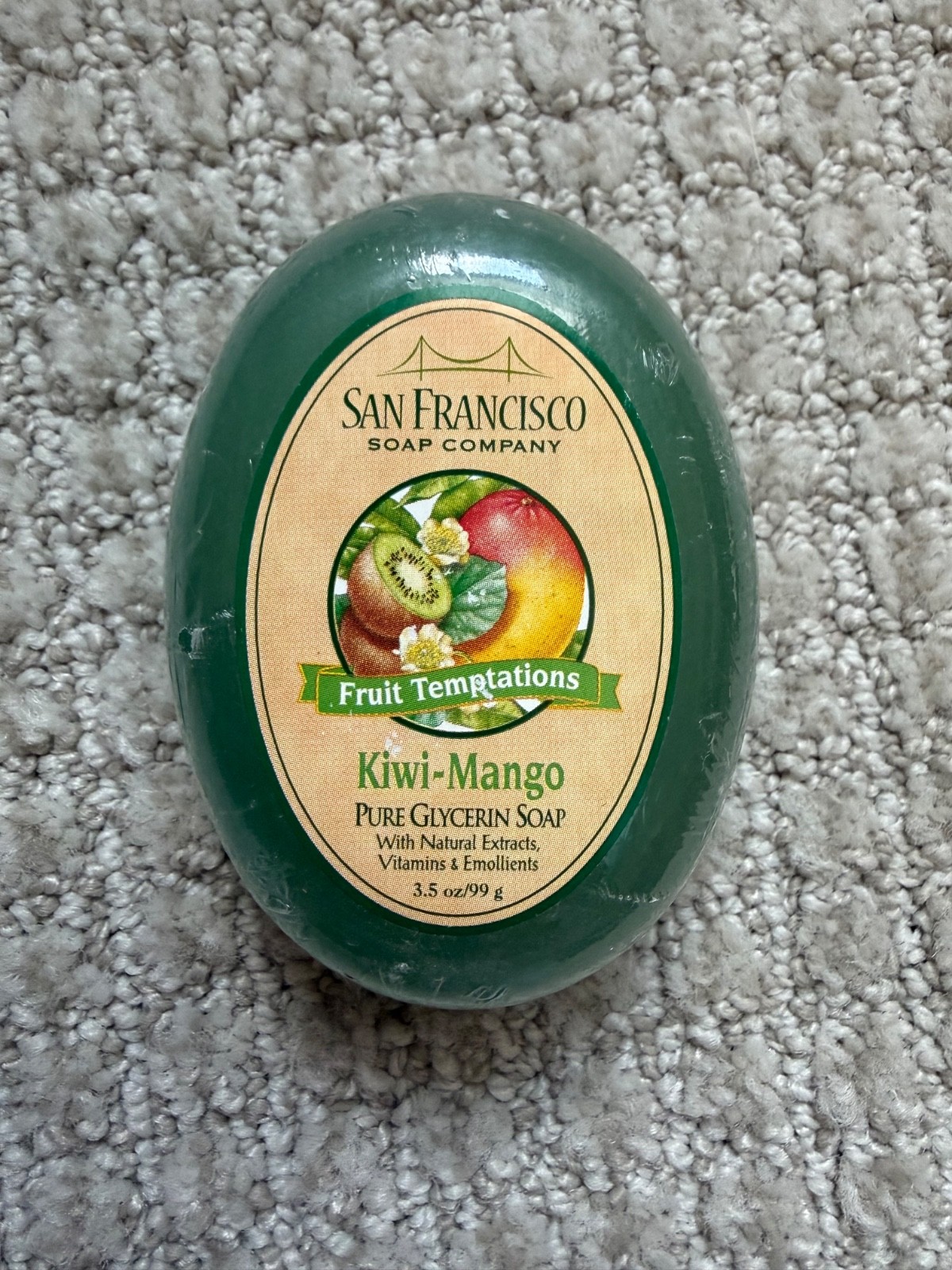 VTG San Francisco Soap Co Glycerin 4.2 oz Fruit Temptations Kiwi-Mango Bar