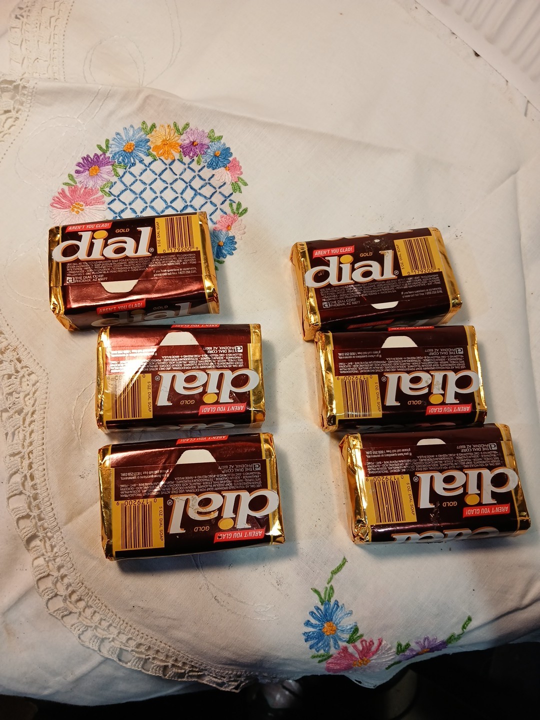 Lot of 6 Vintage Dial Bar Soap 80s Gold Foil NOS 5oz Bars TV Movie Set Prop