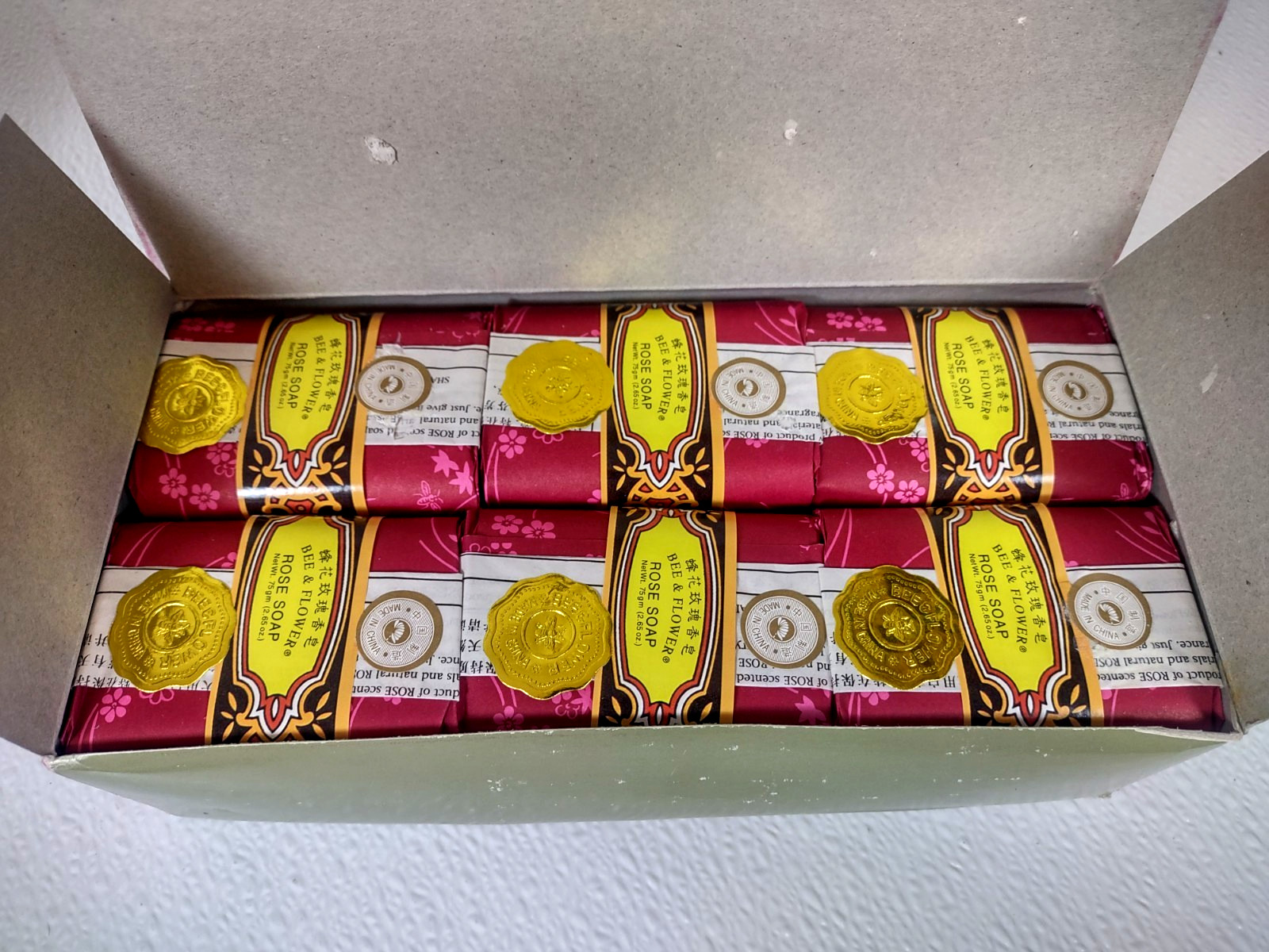 Box of (12) Bee & Flower ROSE Body Soap New Sealed Lot of 12