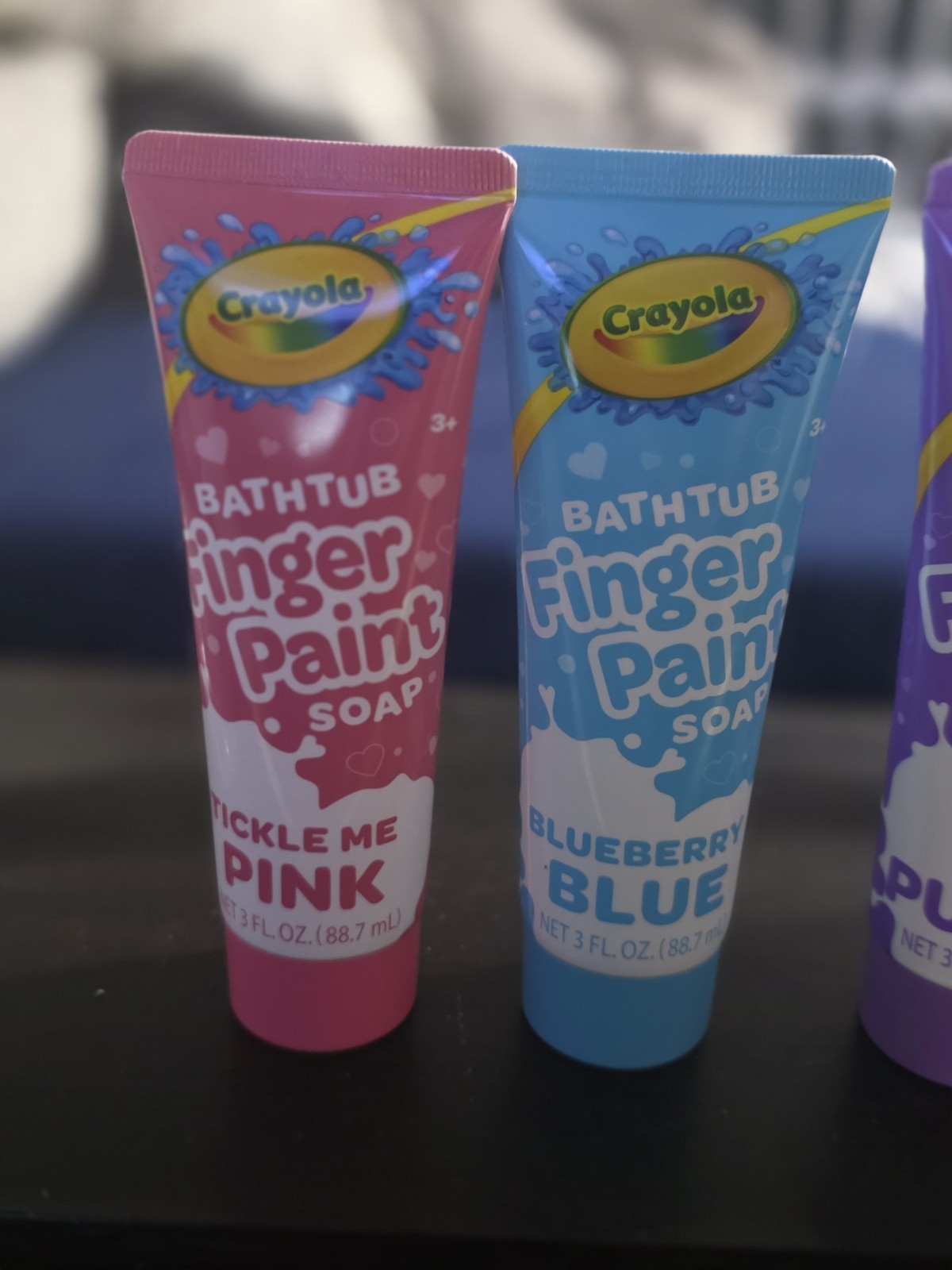 Box of 28 Crayola Bath Paint Blue, Red, Purple And Pink