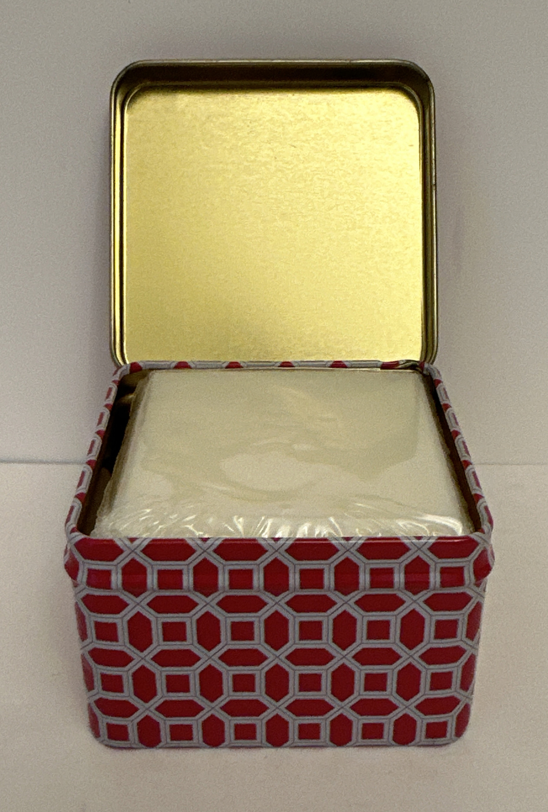 MUSE 5 Oz Wild Lavender Scented Soap Metal Keepsake Tin, Triple Milled~Veg Based