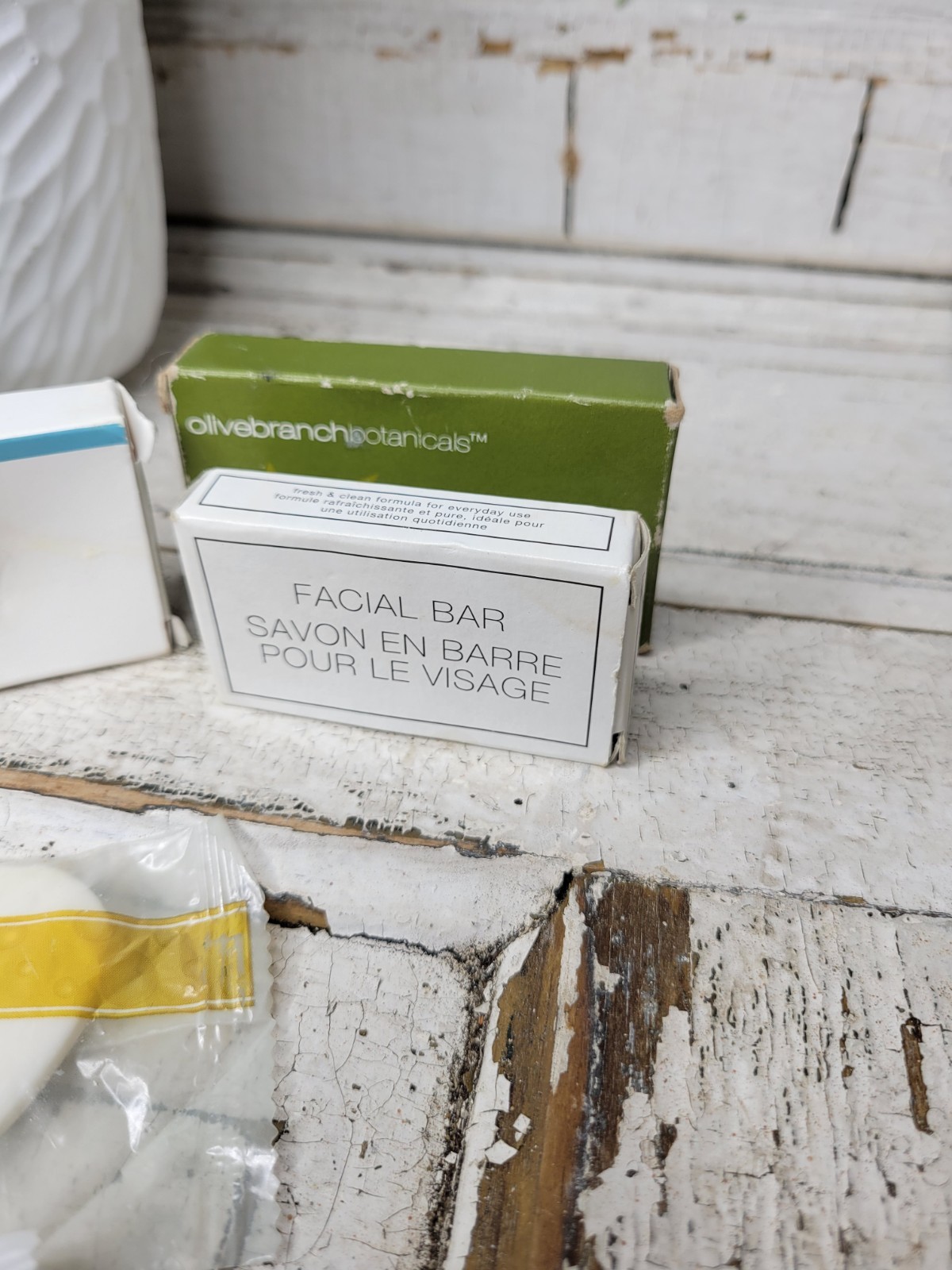 Vintage Bar Soaps Motel Hotel Neutrogena Olive Branch Botanicals Etc