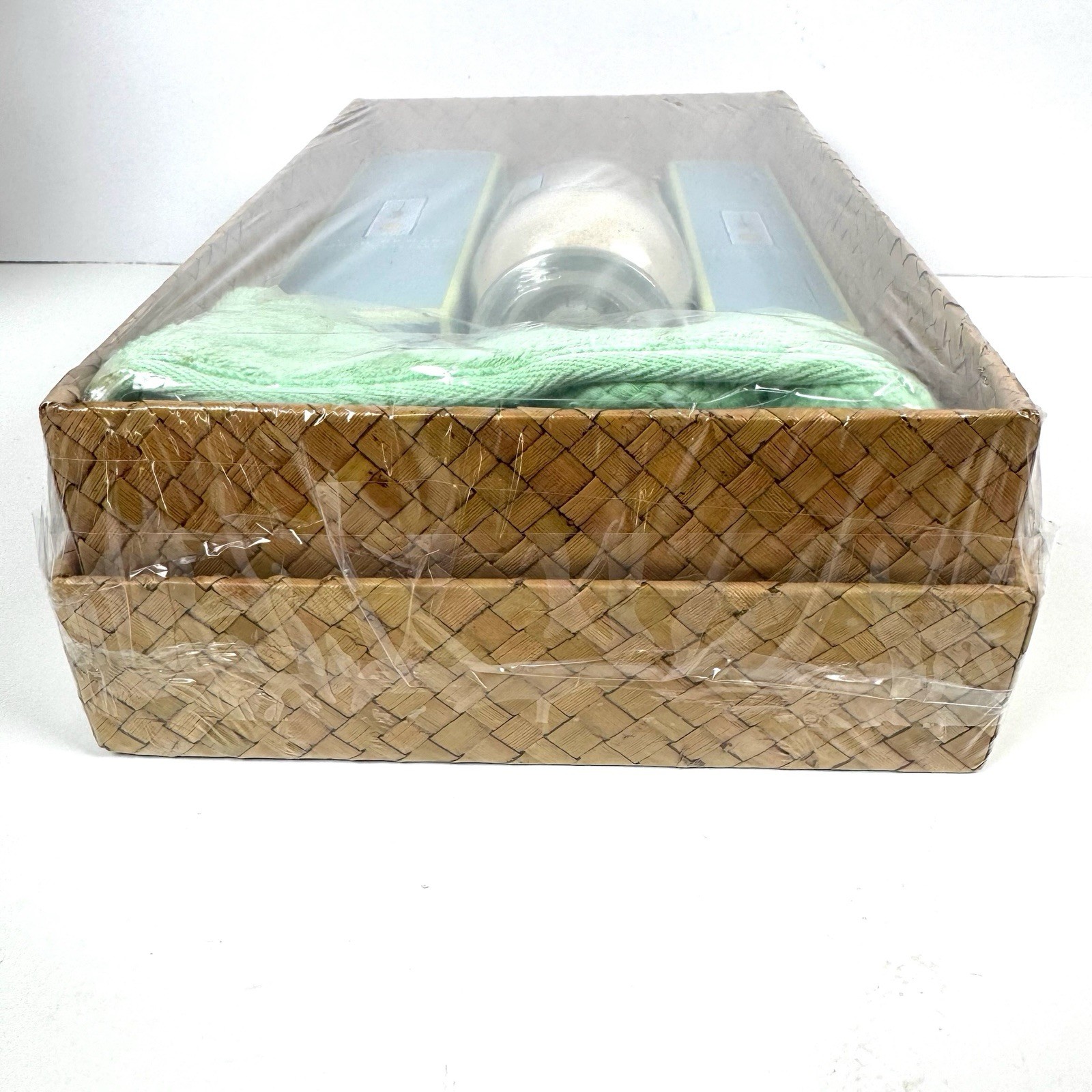 Crabtree & Evelyn Cayman Winds Gift Set Body Toner Soap Bath Sands Towel
