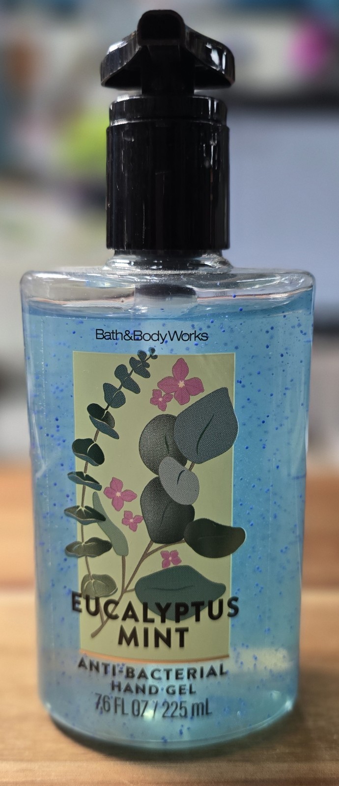 Bath & Body Works ANTI-BACTERIAL HAND GEL PUMP SANITIZER Eucalyptus Mint 7.6 Oz