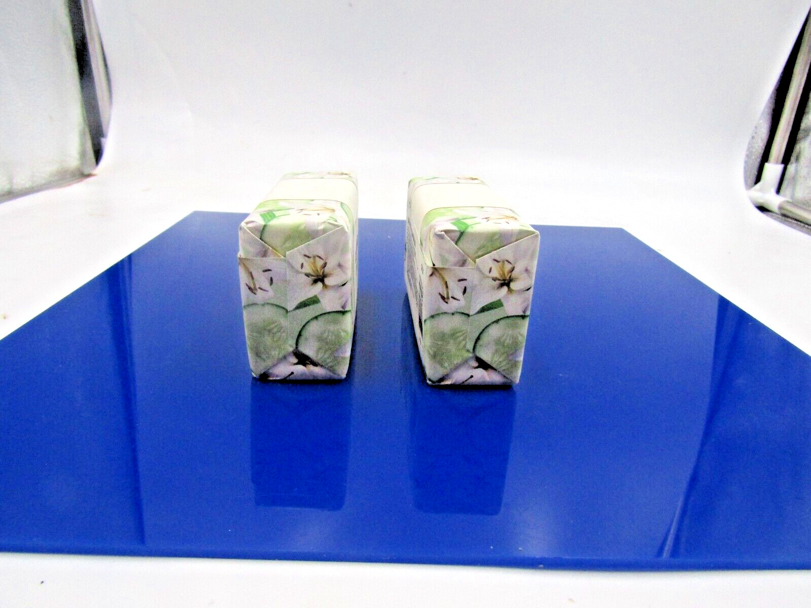 Lot Of. 2 Bath & Body Works CUCUMBER & LILY Shea Butter Cleansing Bar 5 Oz.