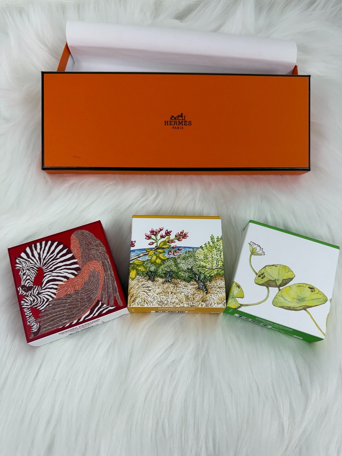 Hermes Perfumed Soap Gift Set 3 x 100g Un Jardin Rhubarbe Savon Authen