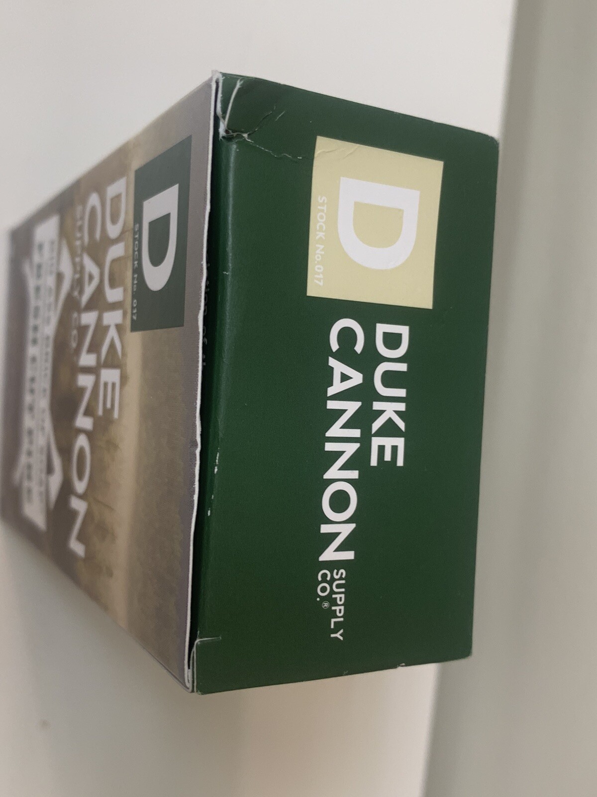 NEW Duke Cannon Big Ass Brick Of Soap Fresh Cut Pine 10 oz Mens Grooming USA