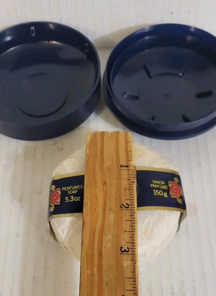 VTG Roger and Gallet Paris Perfumed Bois De Santa Sandal Wood Soap 3.5 oz NOS