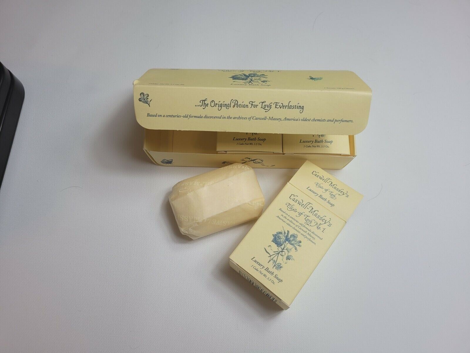 Caswell Massey Elixir of Love No. 1 Luxury Bath Soap 3 Bars 3.5 oz Each Gift NEW