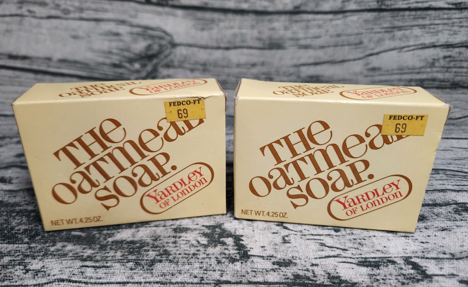 2 Vintage Original Old Logo Yardley of London THE OATMEAL SOAP Bars