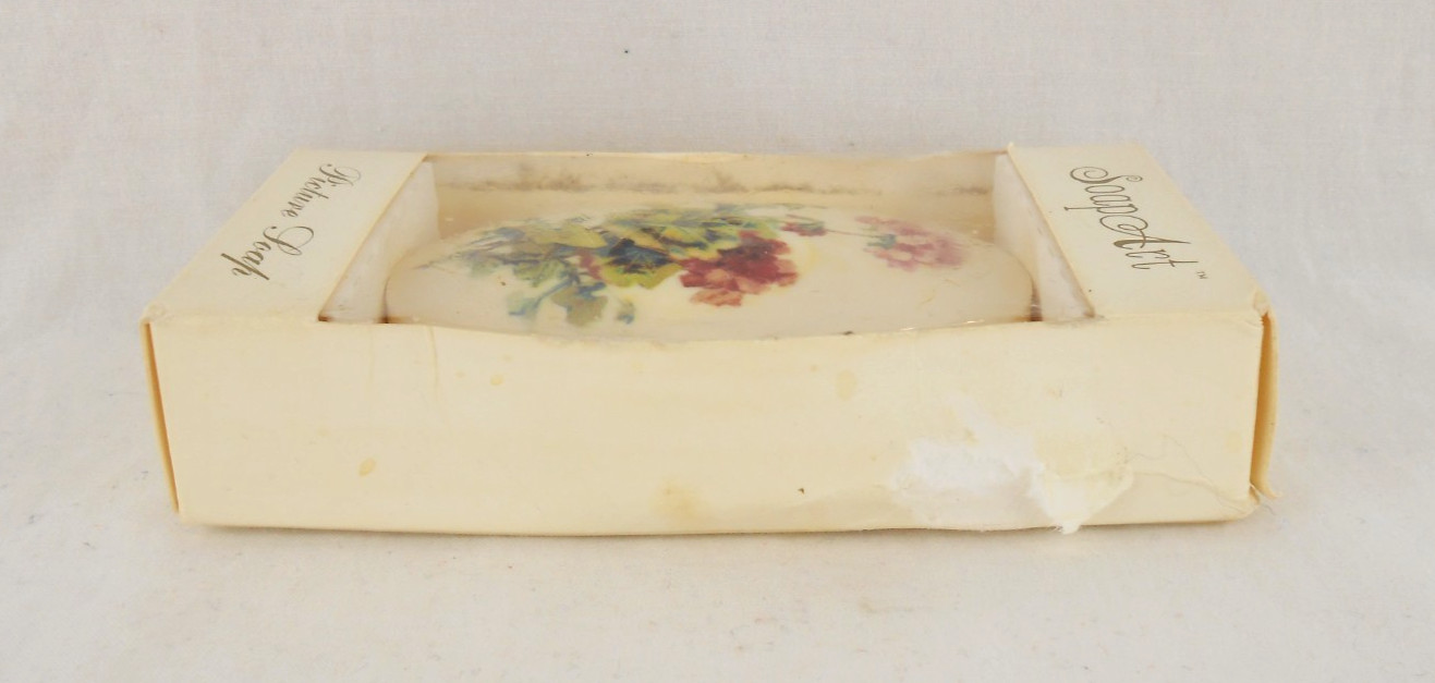 Lasting Impressions Soap Art 3.0 oz Picture Soap Bath Bar Floral Plant Design