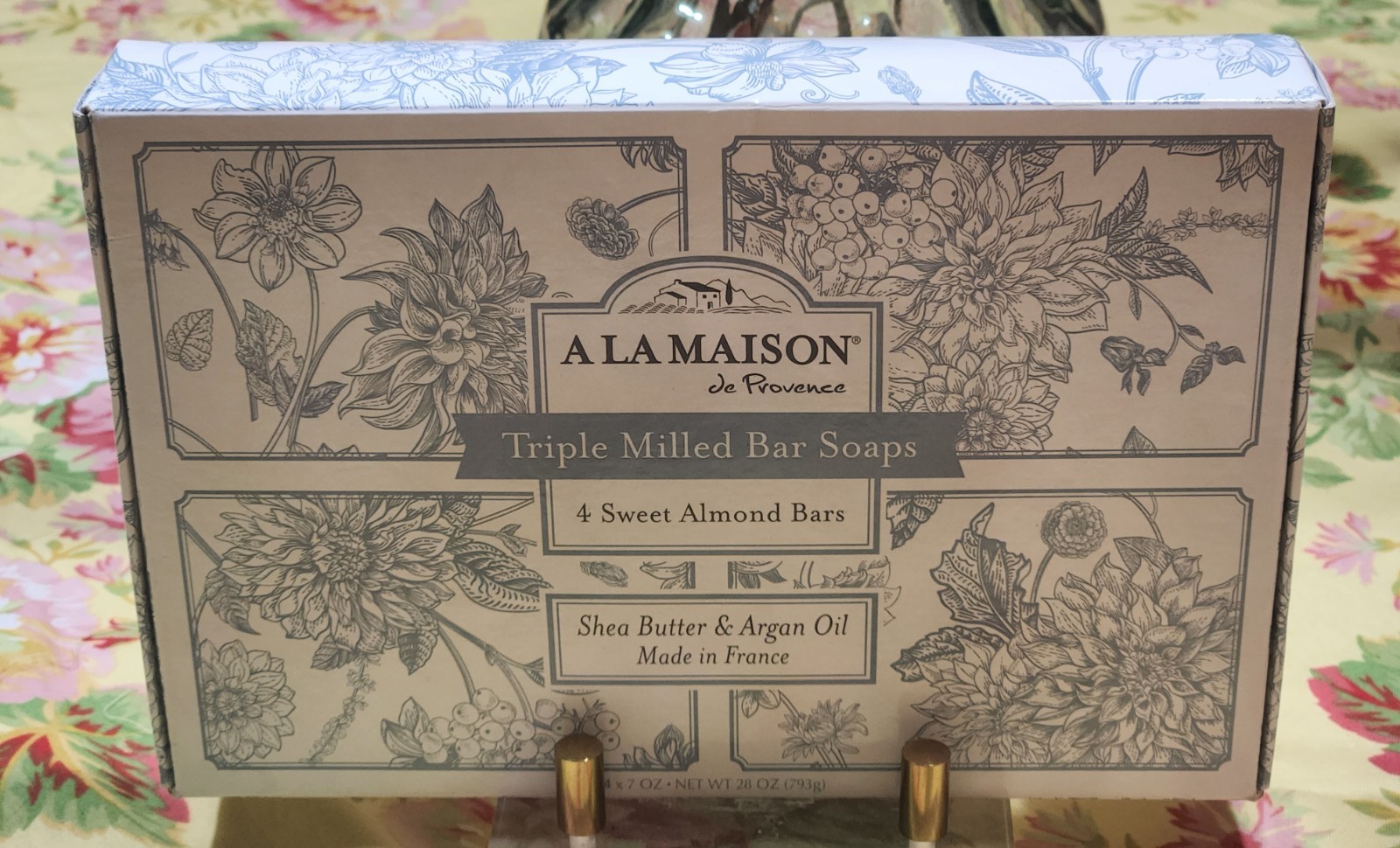A La Maison De Provence Triple Milled Set of 4 Sweet Almond Soap Bars New in Box