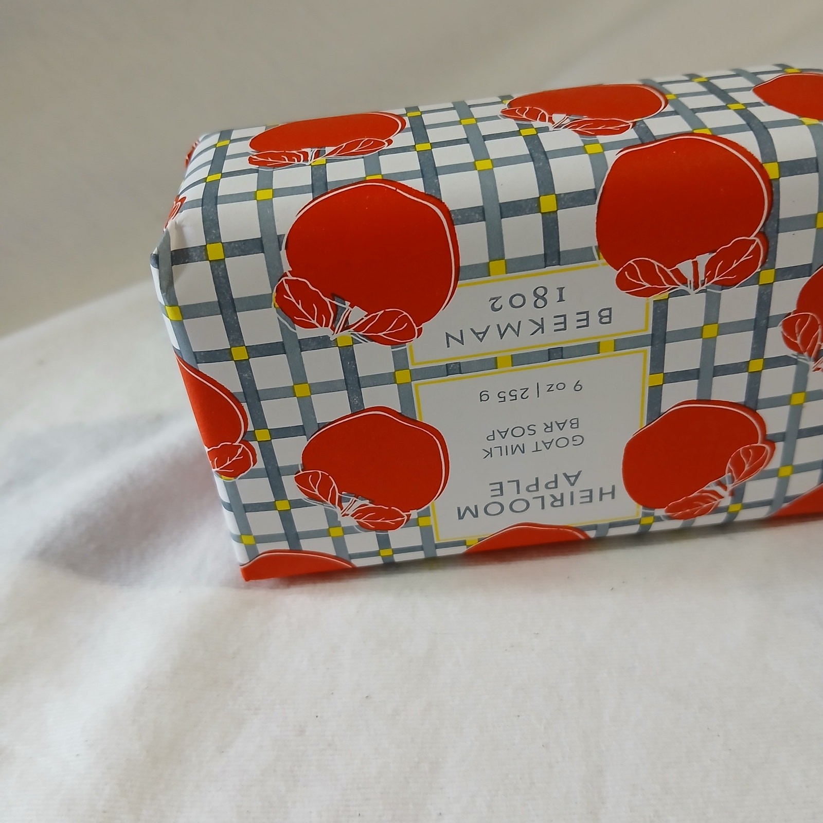 Beekman 1802 HEIRLOOM APPLE 9 oz goat milk soap made in the USA NEW