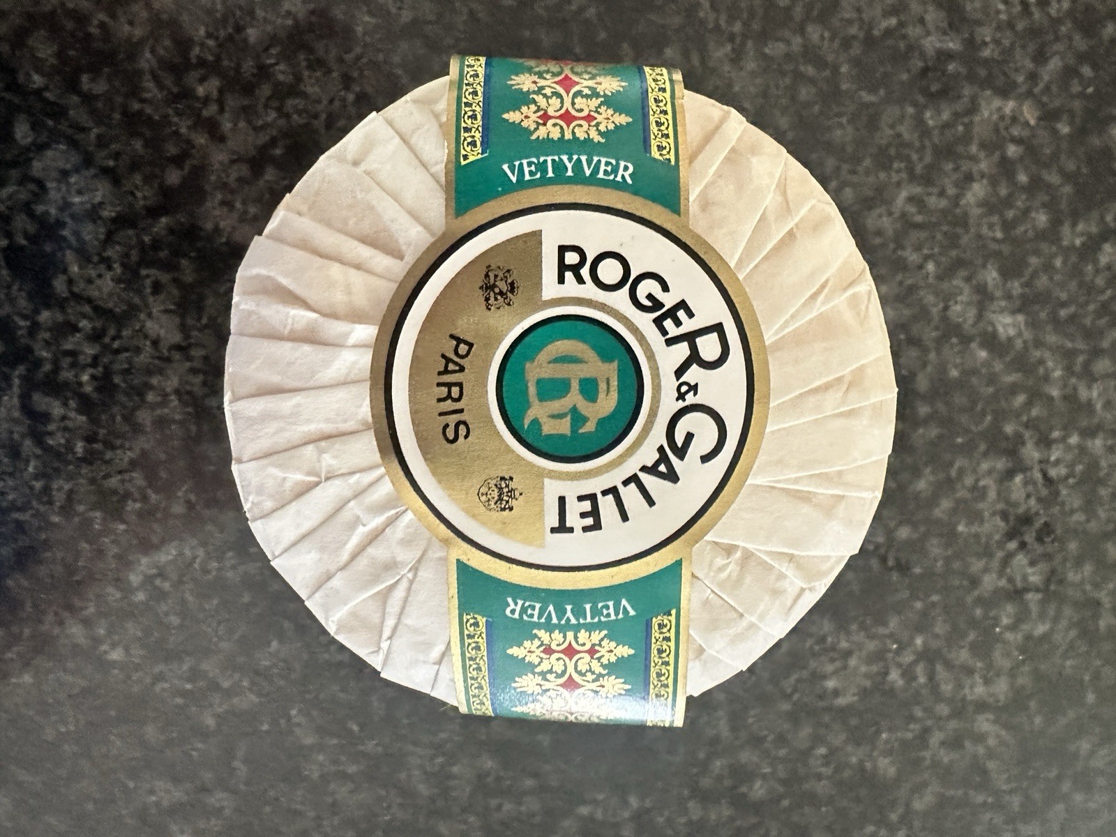 Roger & Gallet Paris Carnation Soap 3.5 Oz 100 Grams Vetyver