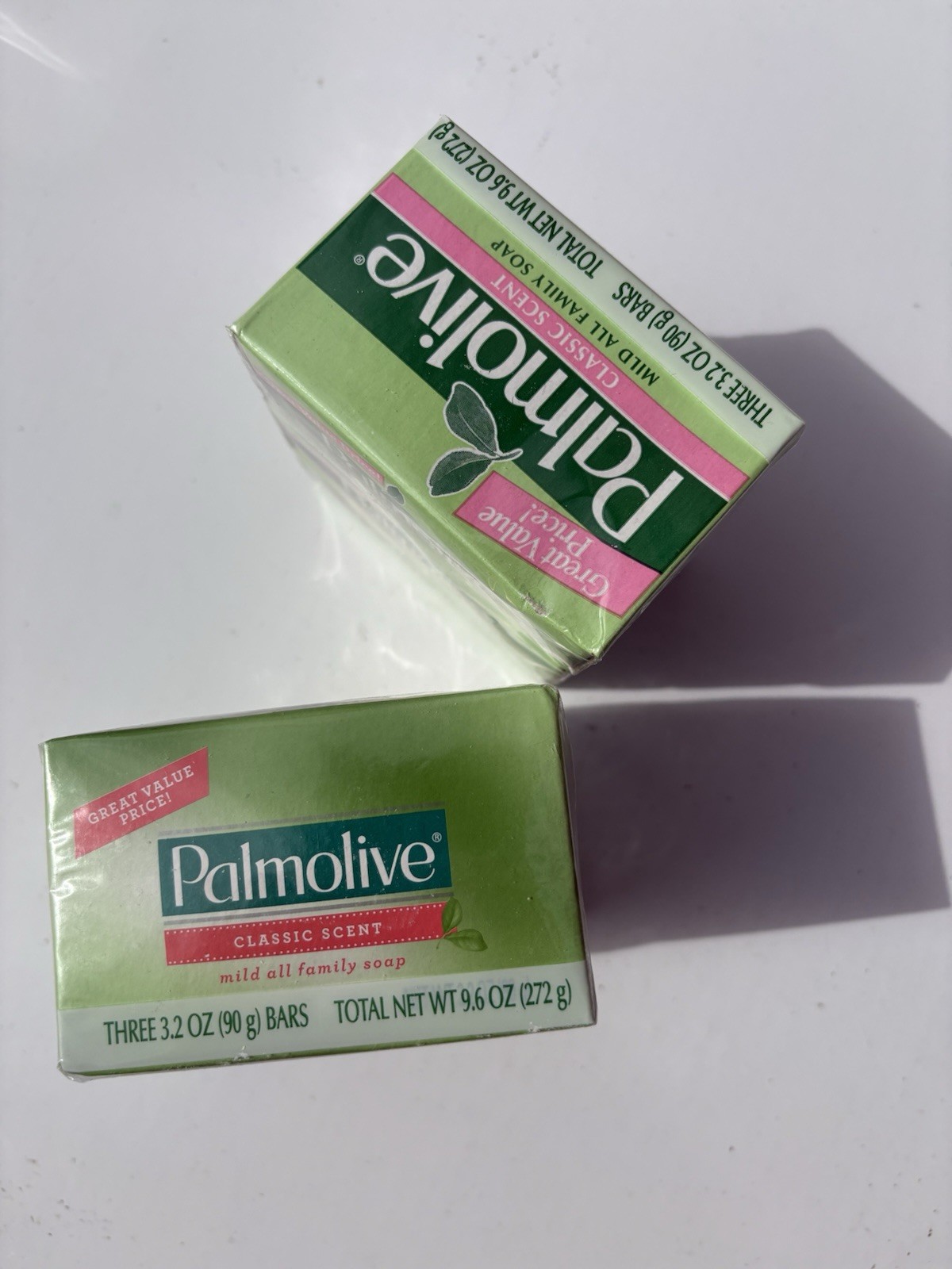 Palmolive Classic Scent Bath Soap, 3.2 oz Bars, 6 Total Bars (2 Packs of 3) USA