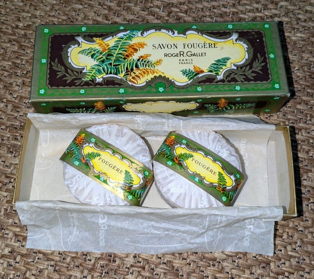 Box of 2 New Roger & Gallet Paris France Fougere Savon Perfumed Soap Wrapped Vtg