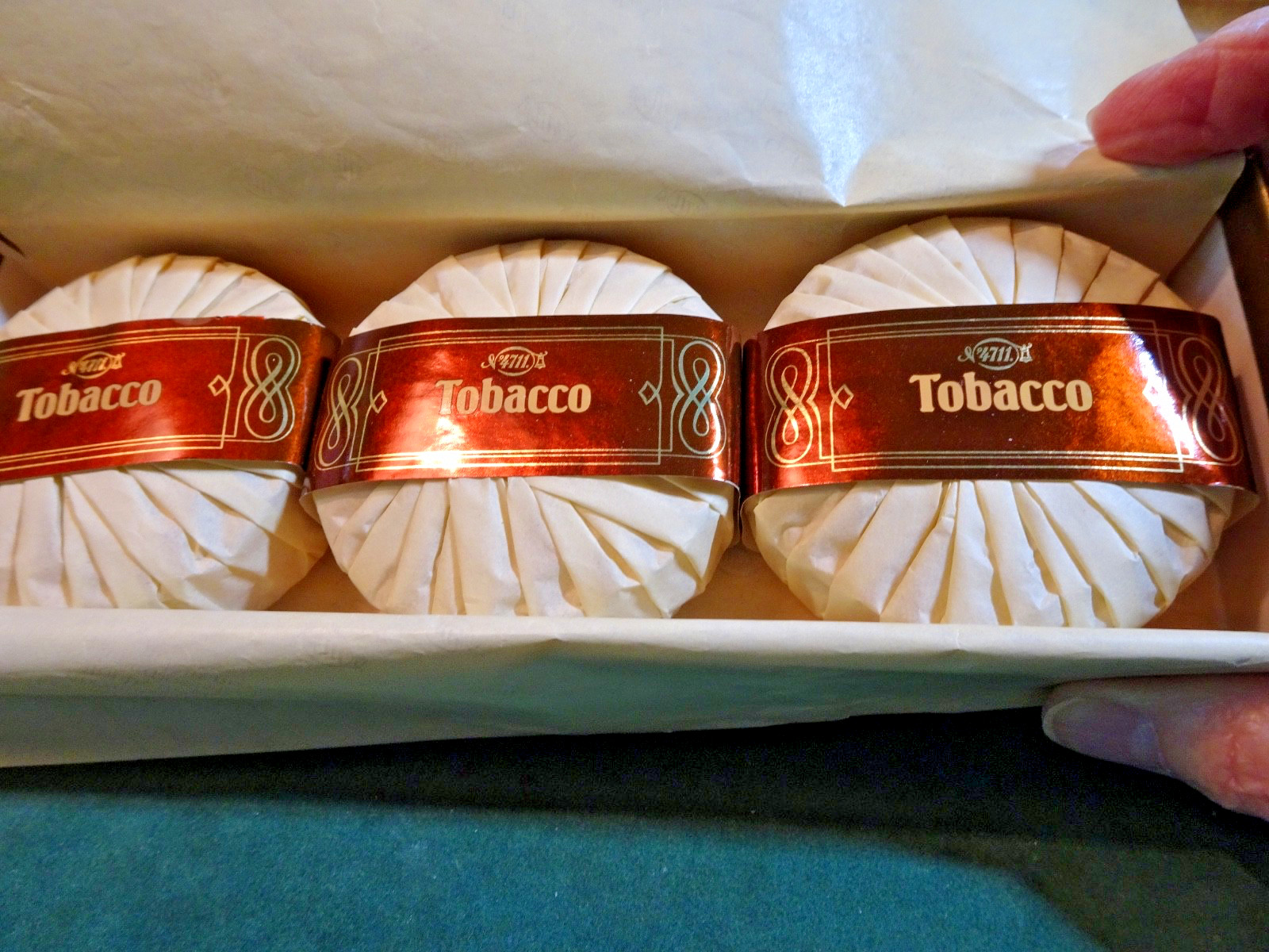 MUELHENS #4711 TOBACCO LUXURY SOAP BARS, SET/3, GERMANY, ORIG. BOX, 3.5 OZ EACH