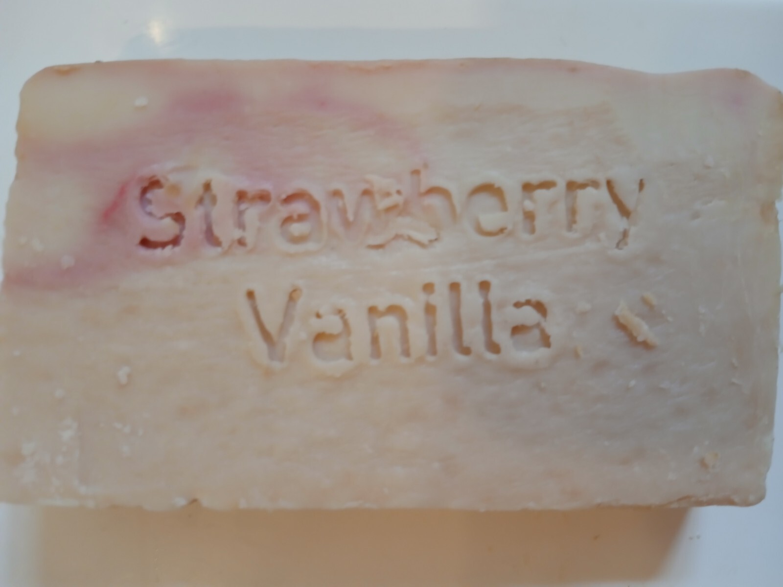 STRAWBERRY VANILLA GOAT MILK SOAP HAPPY GOAT CREAMERY FREE SHIPPING SMELLY CHEAP