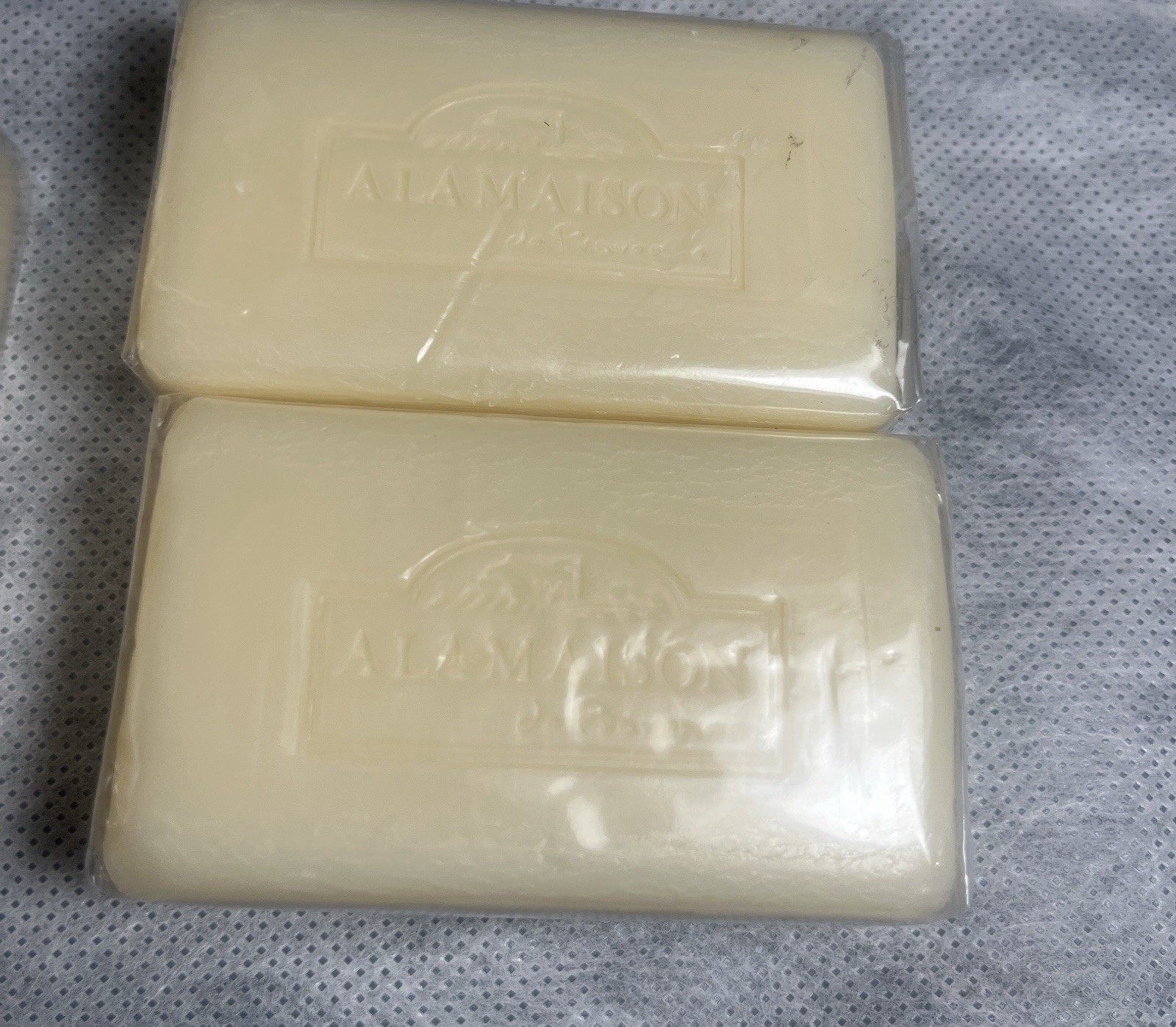 A LA MAISON de Provence Oat Milk French Milled Soap 6 Pack 14.1 oz Shea Argan