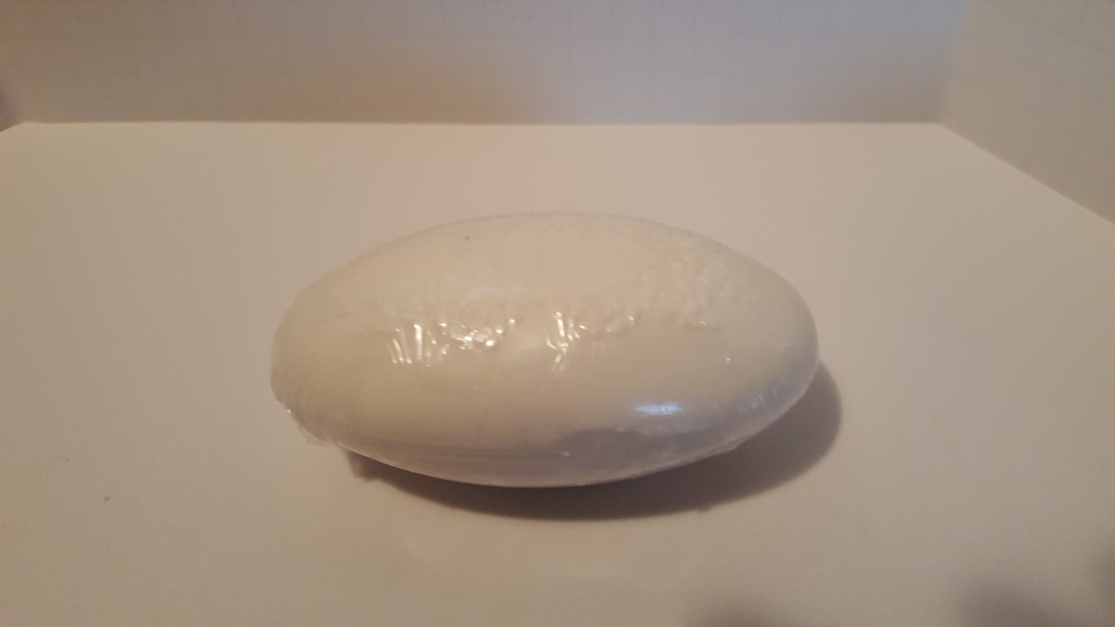 Two Oceans Twilight Lasting Oval Fragranced Moisturizing Soap 7 oz.in Tin NEW
