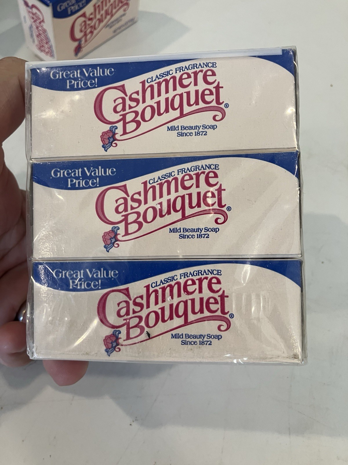 4 NEW Vintage Cashmere Bouquet Mild Beauty Soap 4oz Bar Classic Fragrance