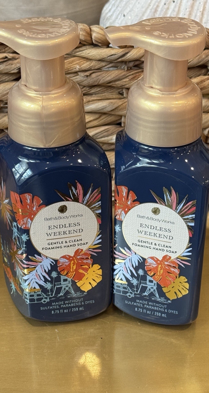 2 X Bath & Body Works ENDLESS WEEKEND Gentle & Clean Foaming Hand Soap 8 fl oz
