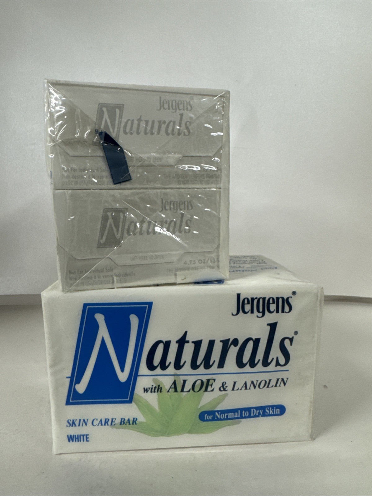 4 BARS-RARE Jergens Naturals w/Aloe & Lanolin 4.75 oz Bar Soap Skin Care