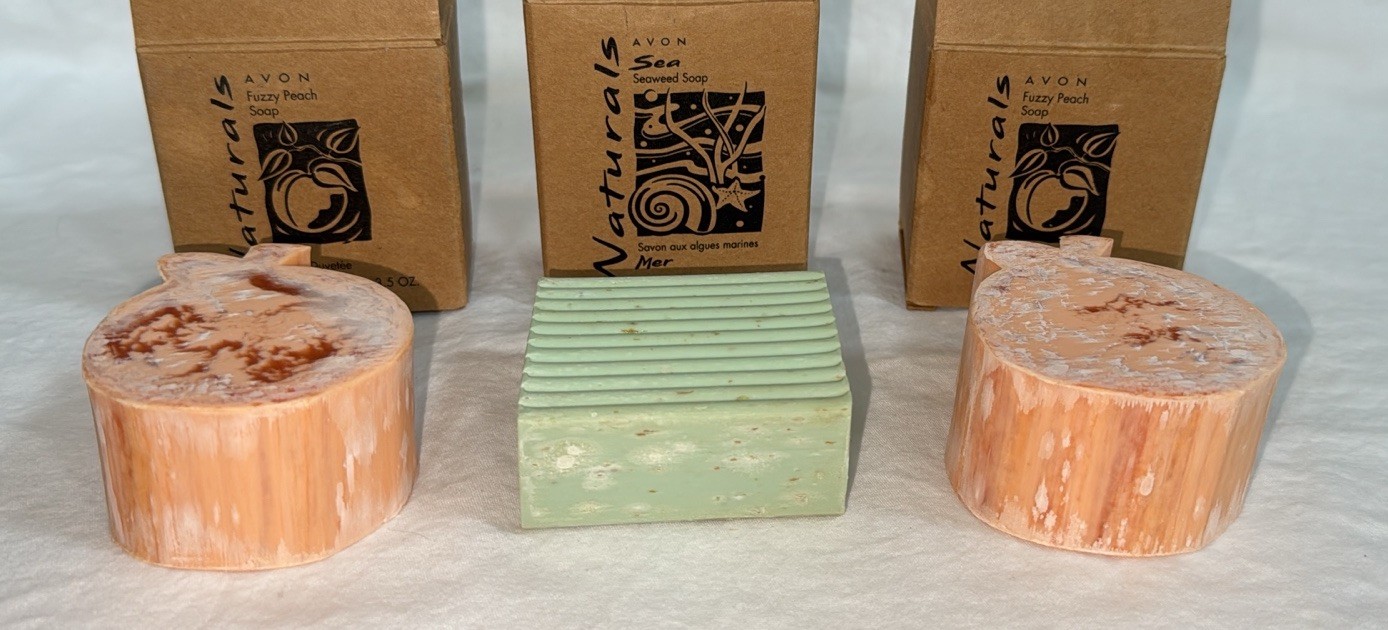 3 Avon Naturals Vintage Seaweed (1) & Fuzzy Peach (2) Bars Body Soap 3.5 oz